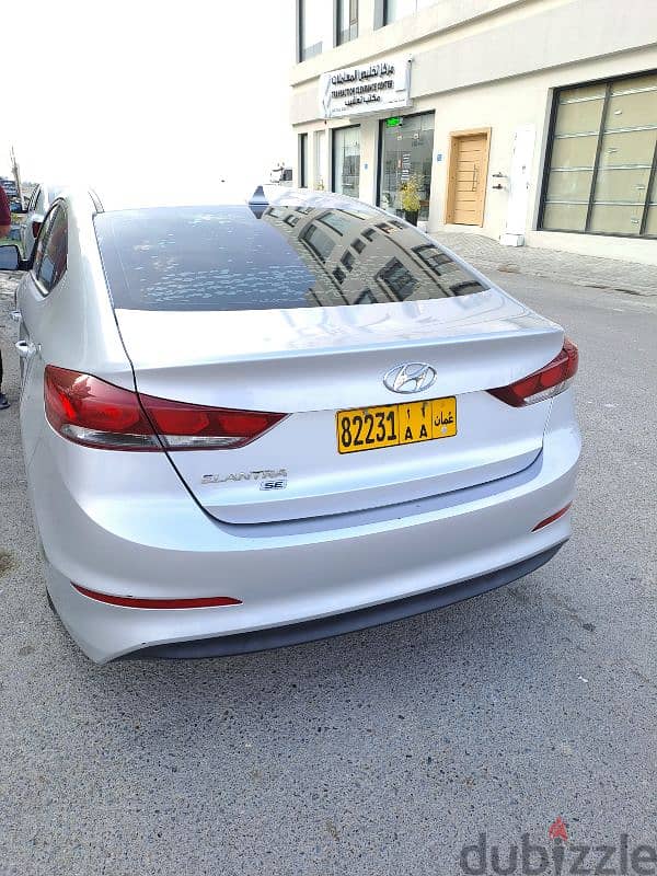 Hyundai Elantra 2018 3