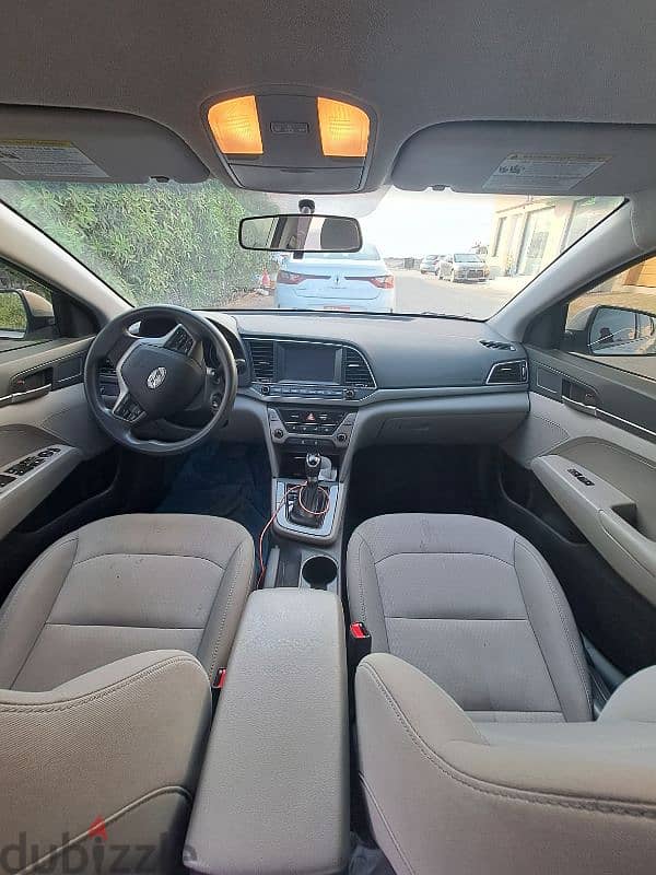 Hyundai Elantra 2018 10