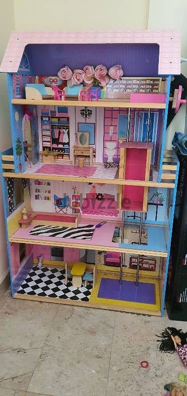 Doll house with furniture