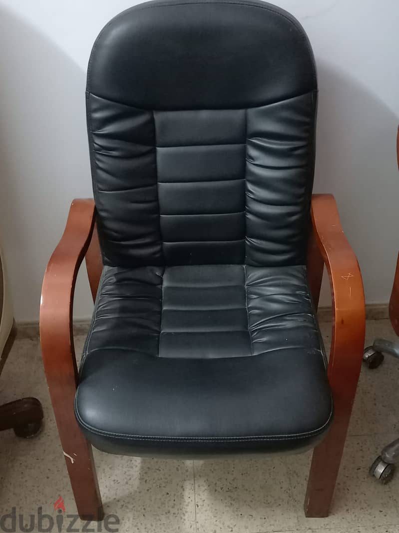 Good Condition Used Office Chair 0