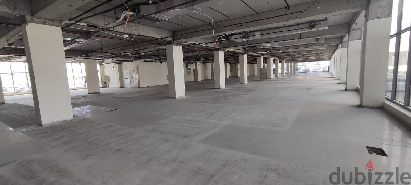 Large Showroom Space in Ghala on Sultan Qaboos Street 2