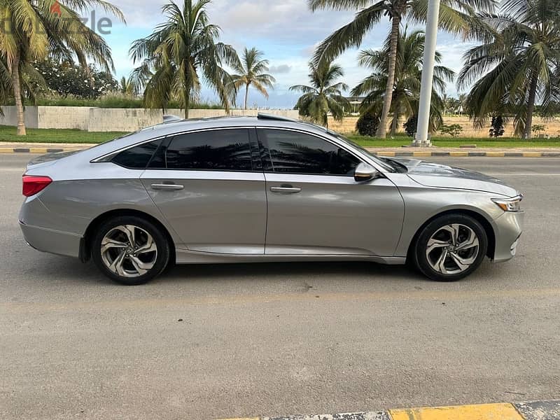 Honda Accord 2018 7