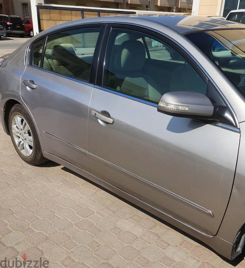 Nissan Altima 2012 1