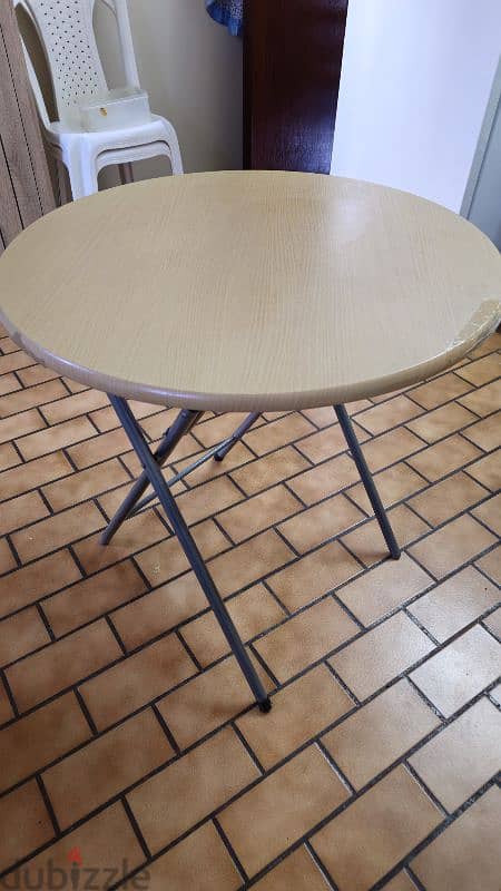 round dining table, folding 2