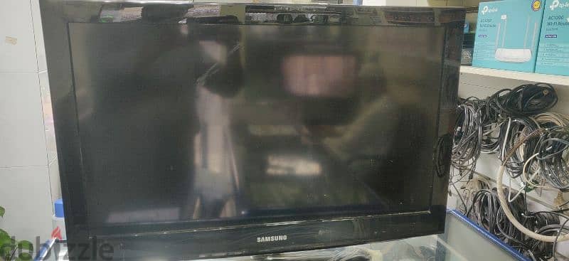 Samsung tv for sale good working no samrt 2