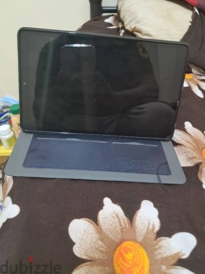 Lenovo Tab M8 8inch with stand and charger and memory card