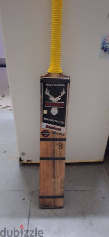 Hard Tennis cricket bat 0