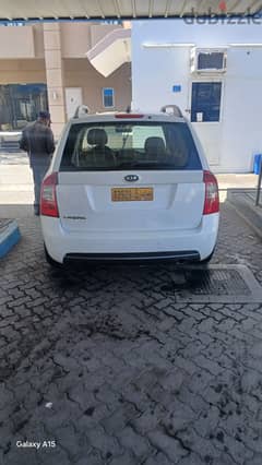 Kia Carens 2011 Automatic 0