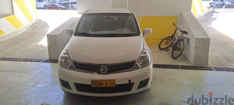 Nissan versa model 2012 4