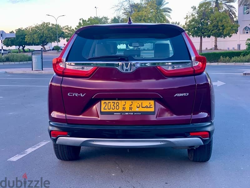 Honda CR-V | GCC Specs | 184 HP | Full Honda Maintenance | Sunroof 2