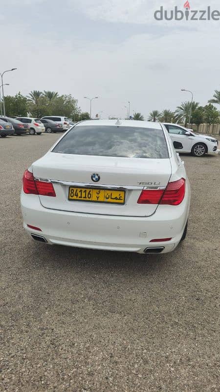 بي ام دبليو 750i 2011 18