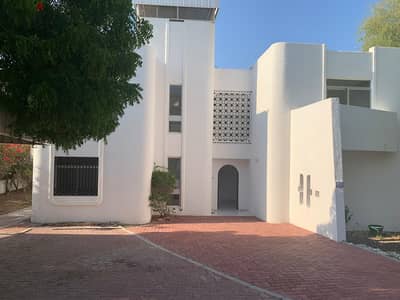 3Me11   Standaone 4bhk Villa For Rent In Sultan Qaboos City