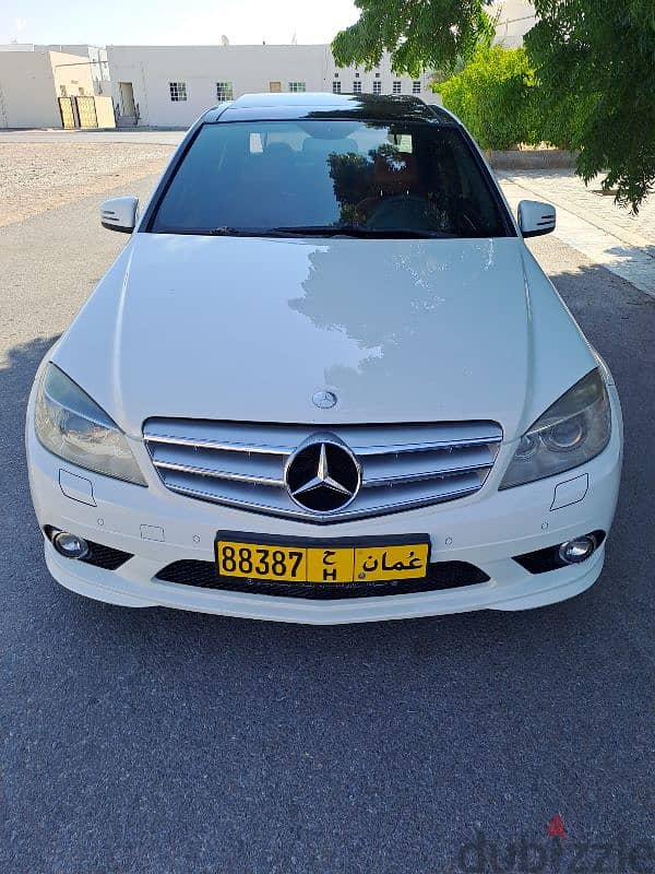 Mercedes-Benz 200 2010 full option GCC orignal paint non accident 1