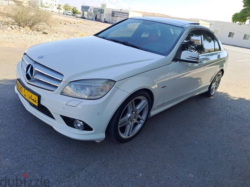 Mercedes-Benz 200 2010 full option GCC orignal paint non accident 8