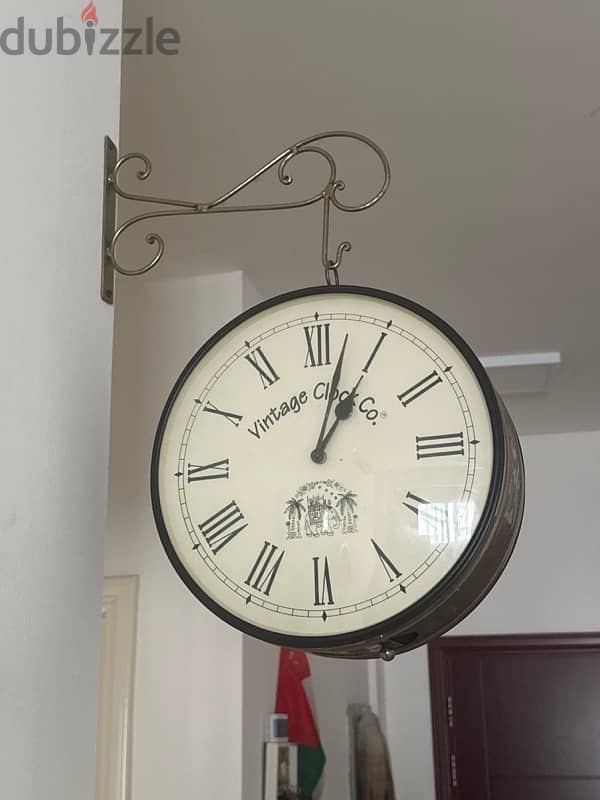 wall decor, wall mount, vintage clock , side stand and show pieces 4