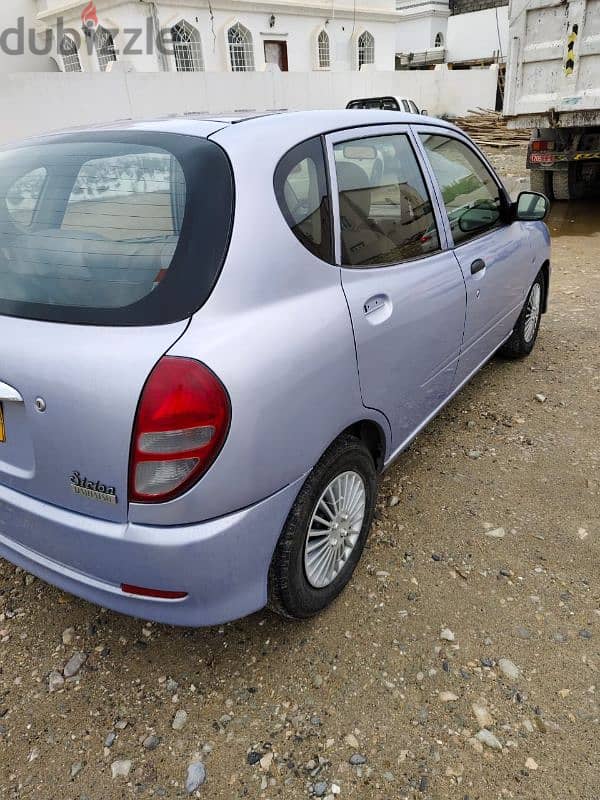 Daihatsu Sirion 2004 1