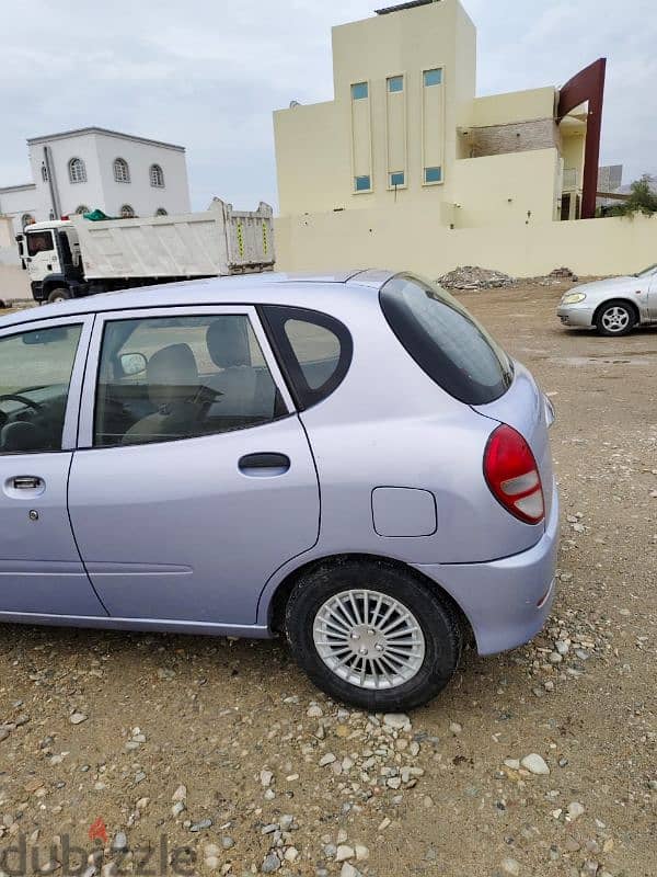 Daihatsu Sirion 2004 4