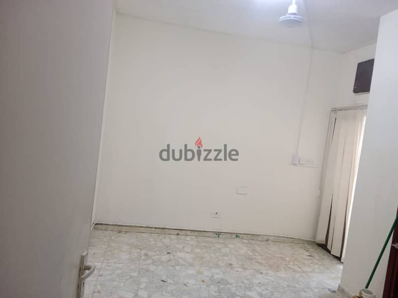 2 room for rent in al khuwair 0