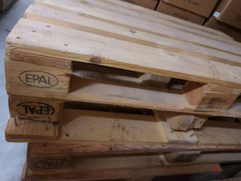 WOODEN PALLET 92179465 3