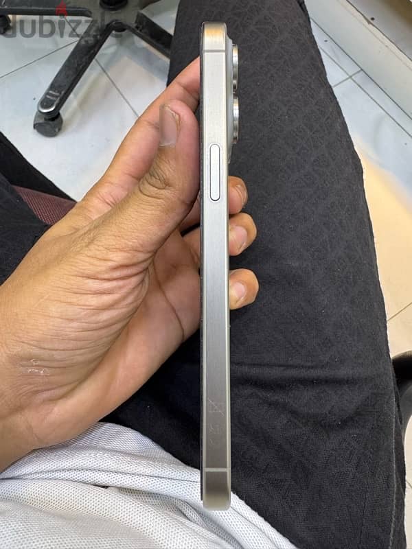 I phone 15 pro max Natural Titanium 256gb 1