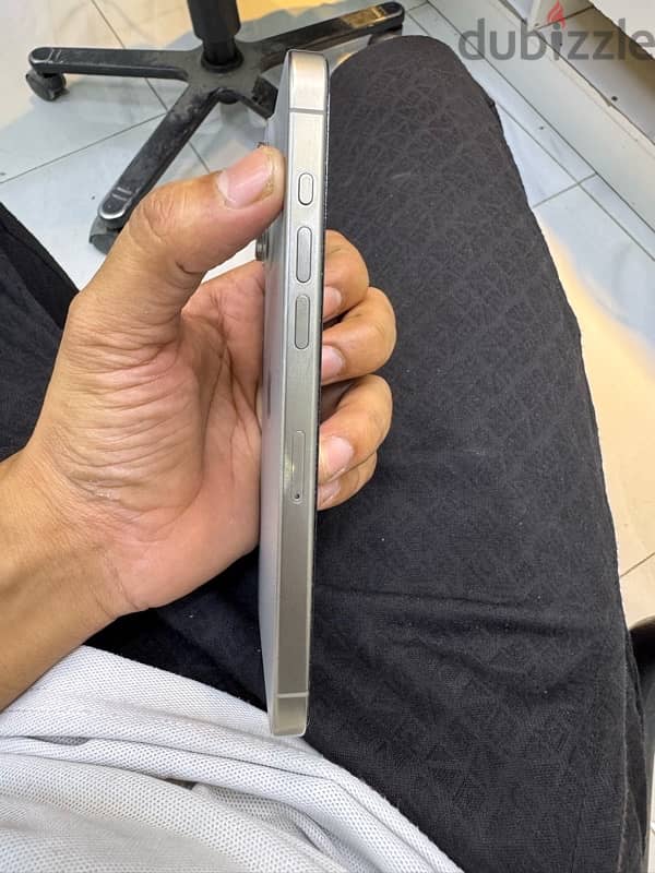 I phone 15 pro max Natural Titanium 256gb 3