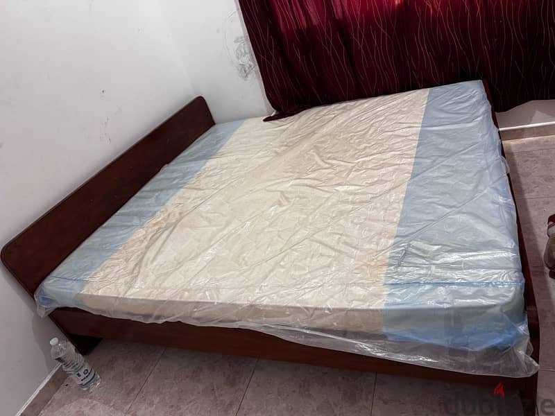 Double BED with mattress 0