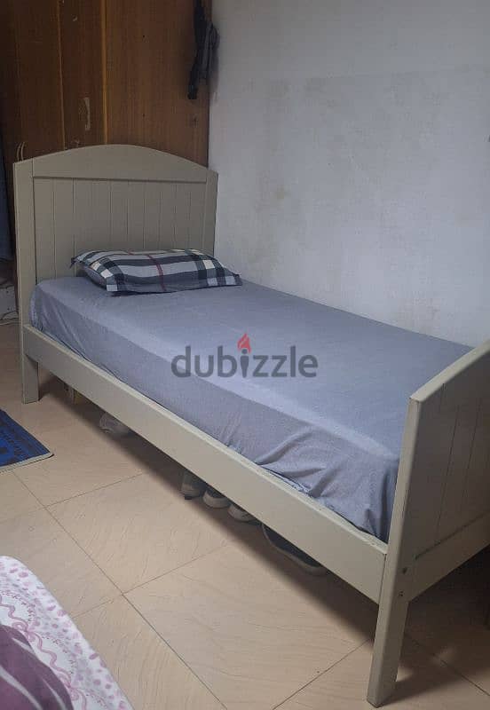 سرير مفرد مع المرتبه Single bed with mattress 1