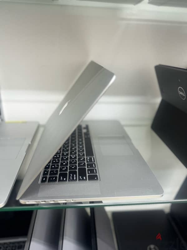 MacBook Pro core i7 Processor 16 of Ram 15.4 Ratina Display 2