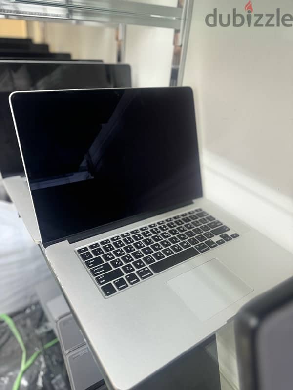 MacBook Pro core i7 Processor 16 of Ram 15.4 Ratina Display 4