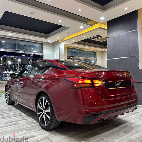 Nissan Altima 2019 9