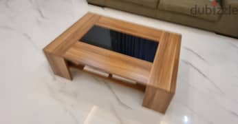 coffee table and dining table in a very good condition 0