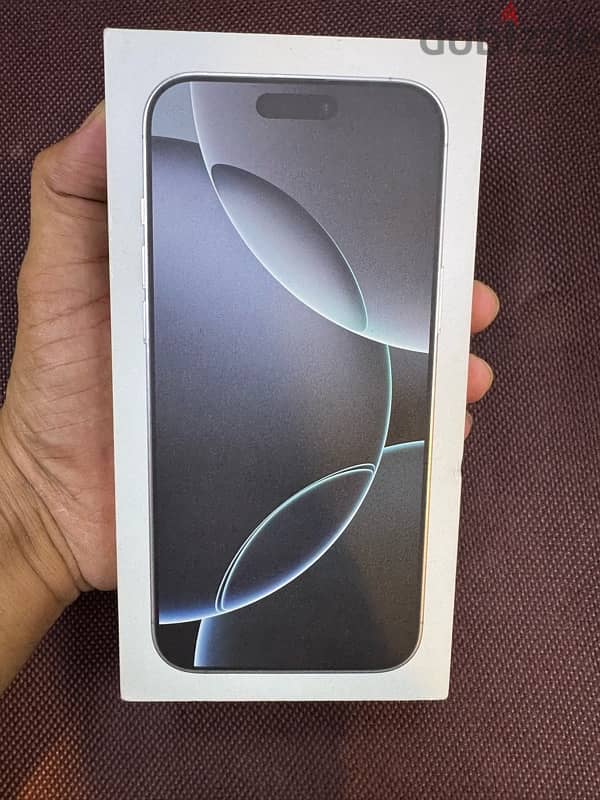 I phone 16 pro max white titanium 7