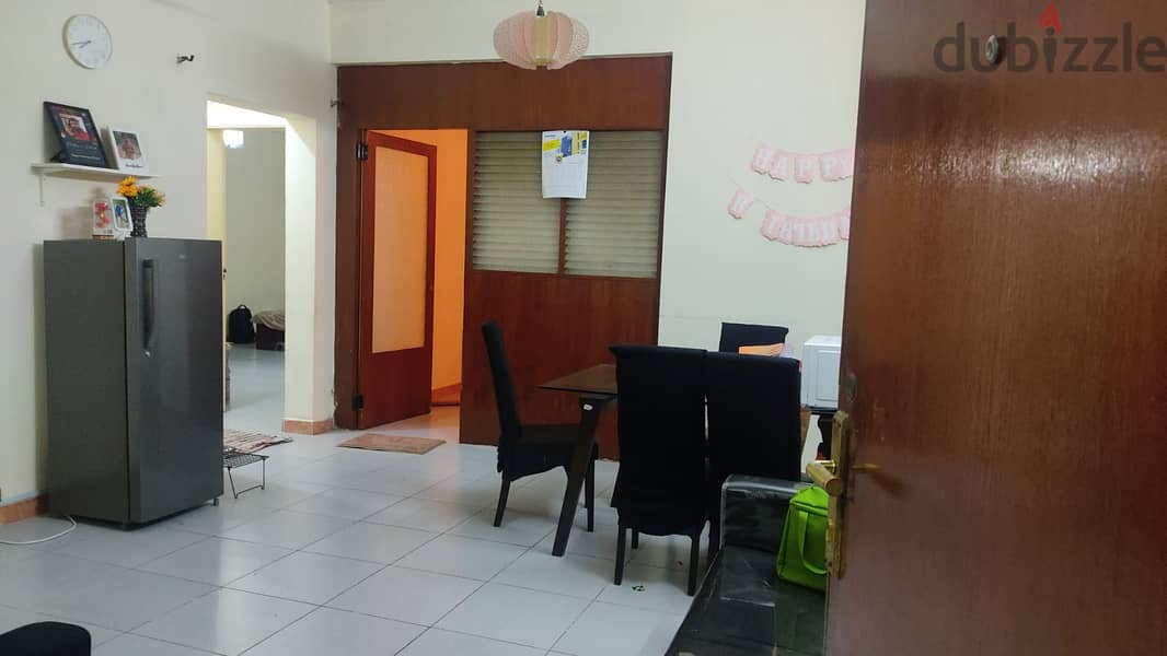 Spacious well maintained 1 BHK at Rex Road,Ruwi. 0