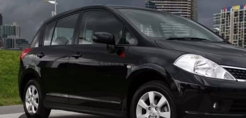 Nissan Tiida 2011 2