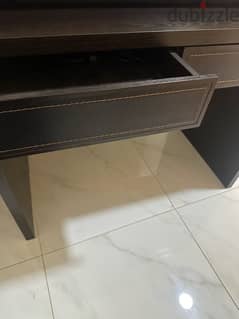 Desk for sale, round coffee table, rectangular coffee table 0