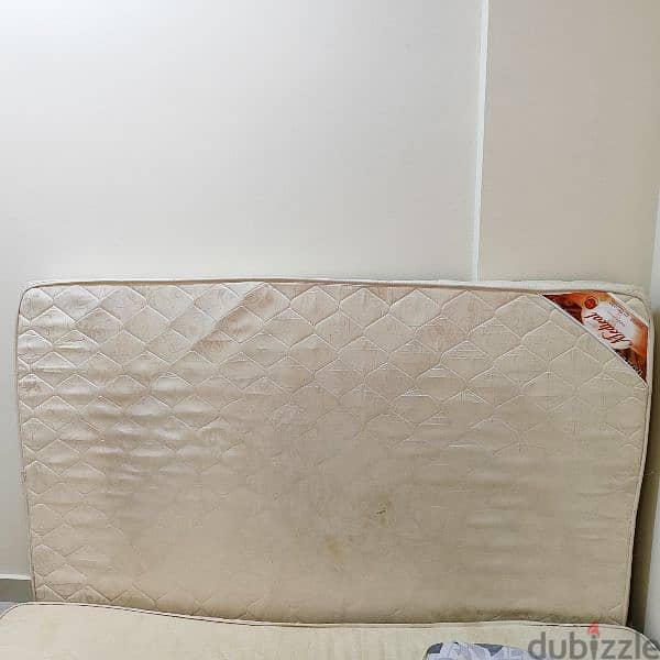 used medical bed in good condition 1