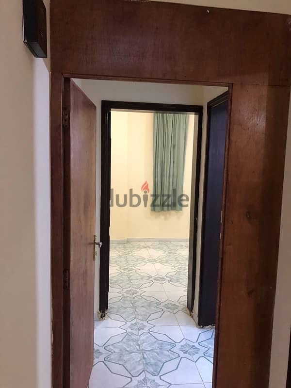 2 Bedrooms flat for rent in ghubra free WiFi 8