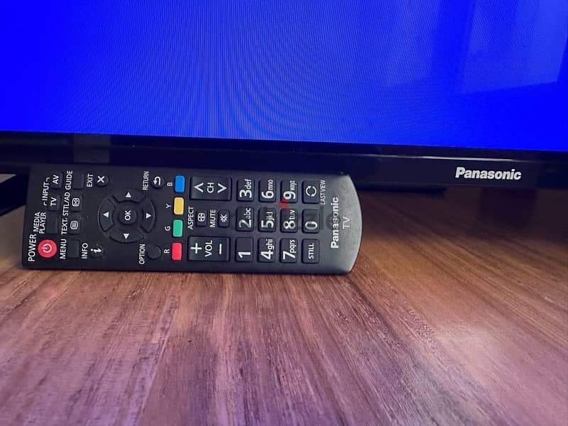 Panasonic 32” Led TV suitable for gaming excellent condition 1