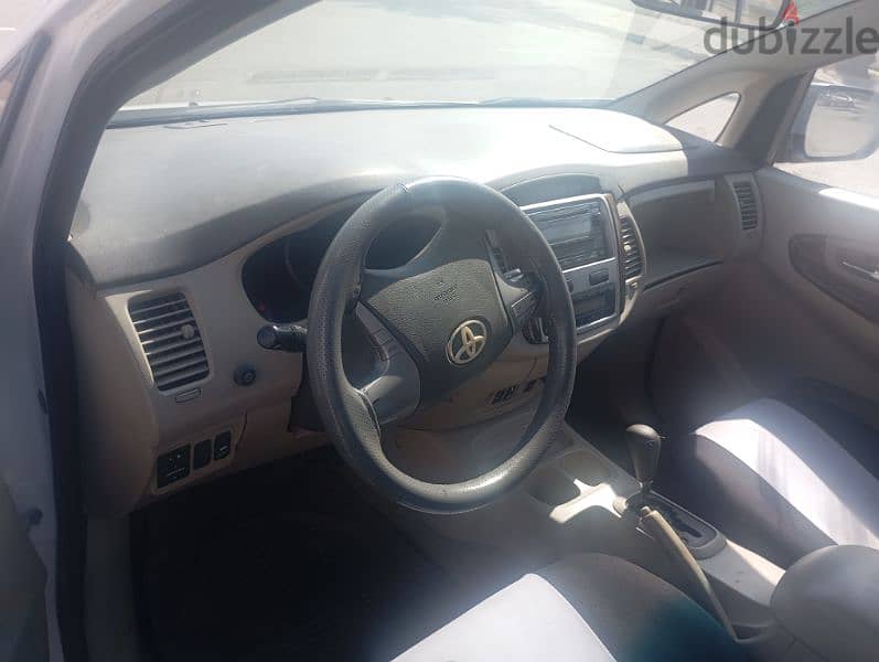 Toyota Innova 2012 4