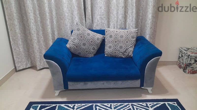 Good condition Sofa Set 0