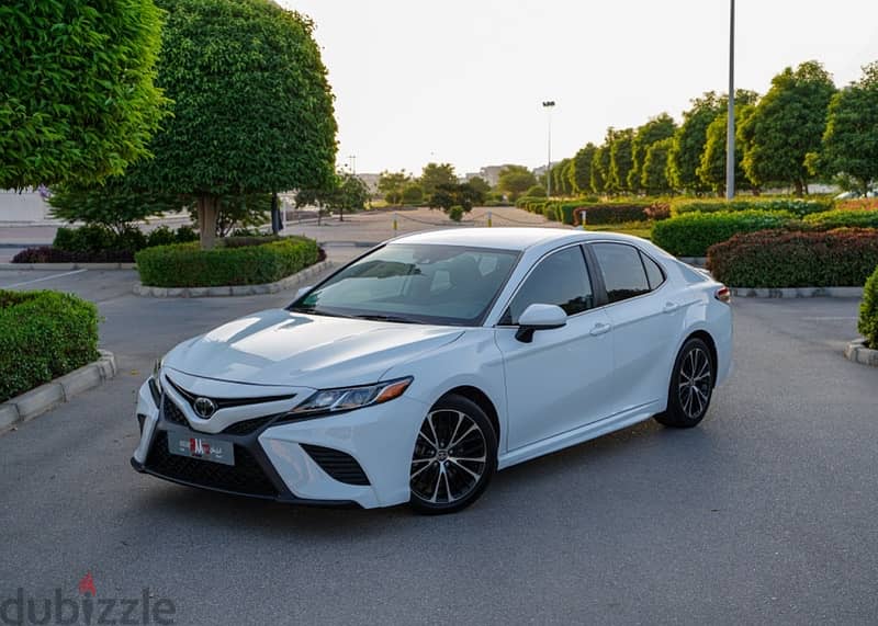 Toyota Camry 2020 1