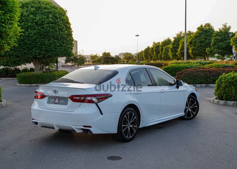 Toyota Camry 2020 3