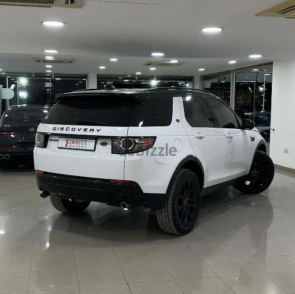 Land Rover Discovery 2019 3