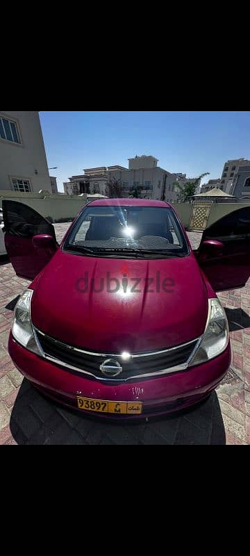 Nissan Versa 2011 4