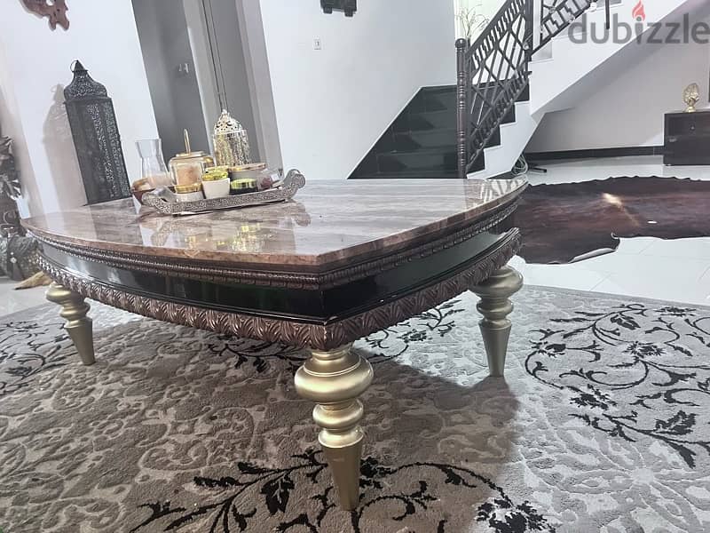 living room table for sell 0