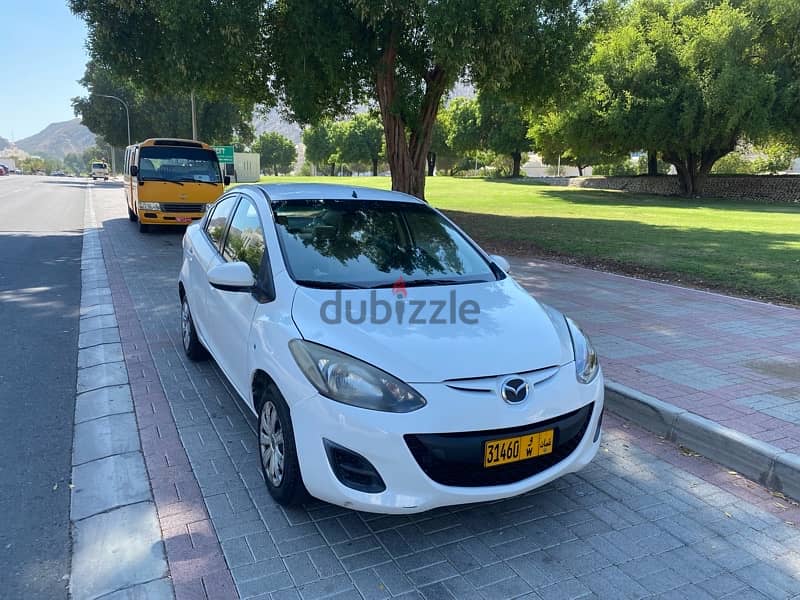 Expat leaving Mazda 2 2011 Excellent condition 0