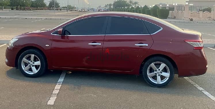 Nissan Sentra 2014 execllent condition available for rent 4