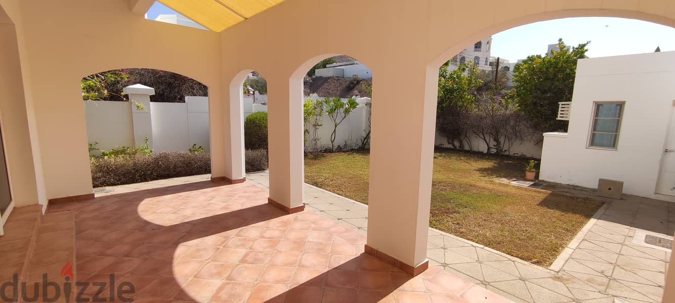 6 Bedroom Villa in Qurum 29 17