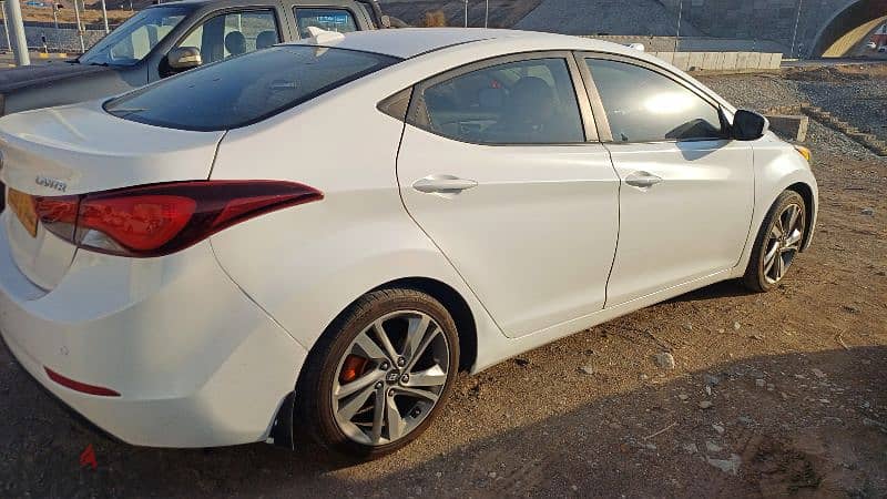 Hyundai Elantra 2016 5