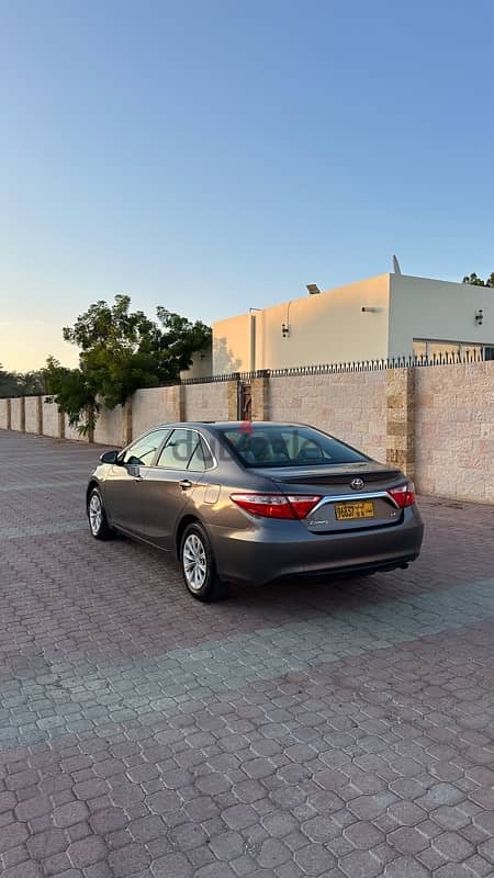 Toyota Camry 2017 4